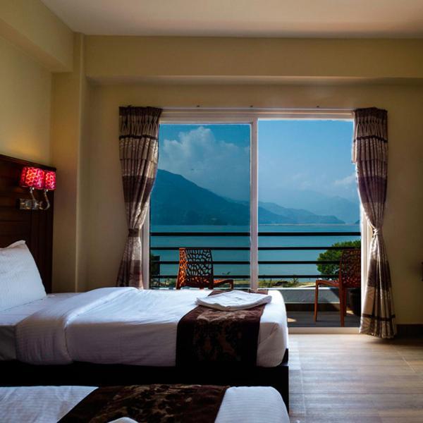 Hotel Middle Star Pokhara Exterior photo